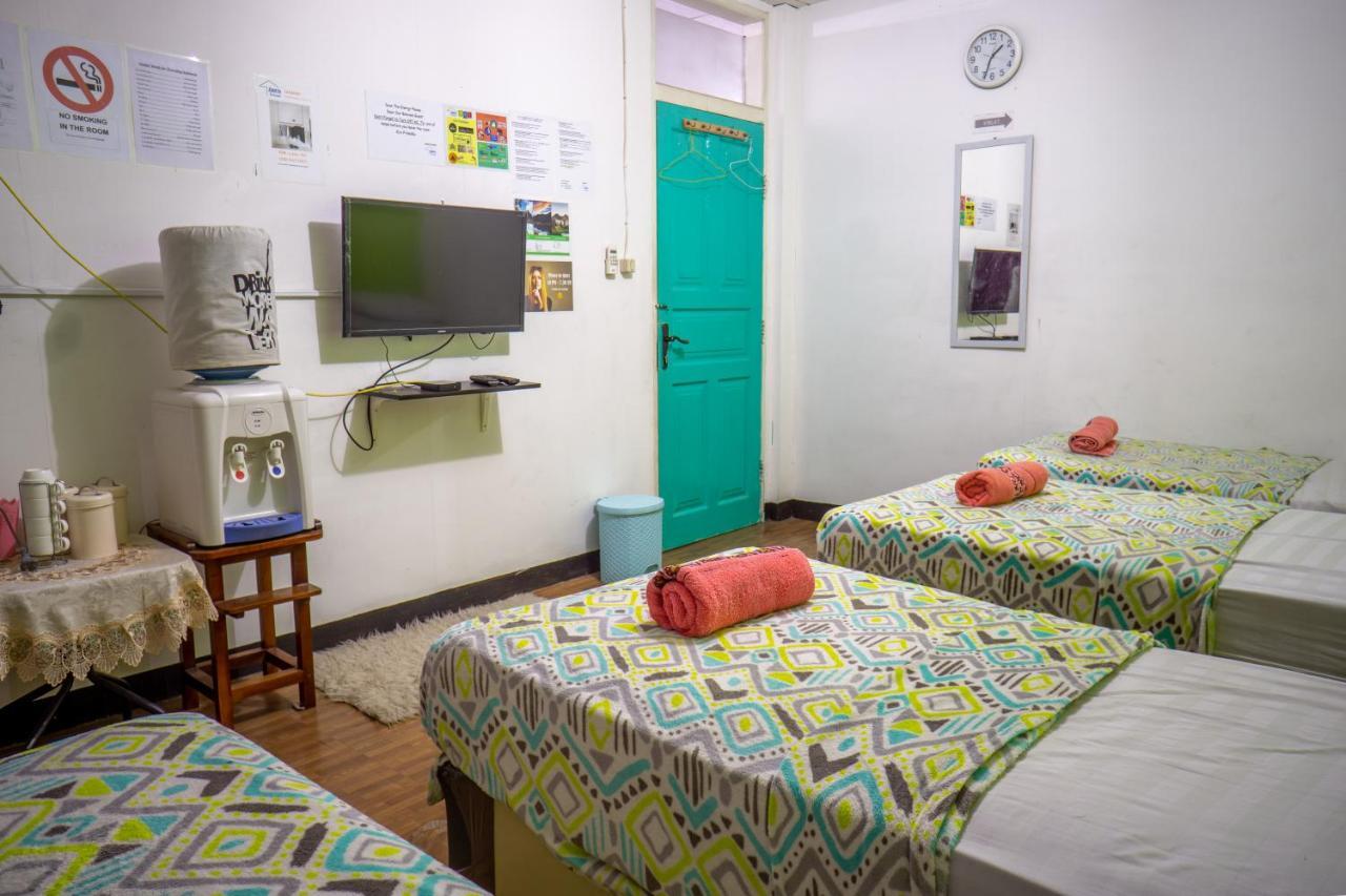 Hostel Zenrra Backpacker Bandung Exterior foto